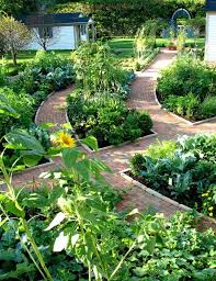 Vegetable Garden Layout 7 Best Design Secrets In 2020 Beautiful Home Gardens Home Vegetable Garden Design Garden Layout