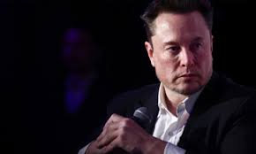 特斯拉股价跌至9个月新低，马斯克争议留下"乌云”