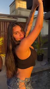 Taina Costa onlyfans rebolando sua bunda gostosa - Porno Xota