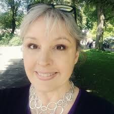 Alison Doran's Instagram, Twitter & Facebook