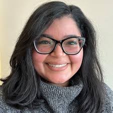 Denisse Solis's Instagram, Twitter & Facebook