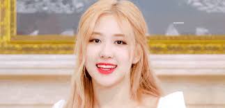 𝗿𝗼𝗿𝘆,, le sserafim member.