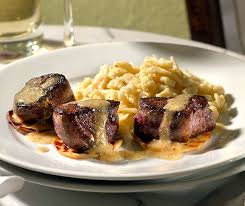 Medaillons De Cerf Aux Coings Sauce Moutarde Rezept Senfsauce Rezepte Lebensmittel Essen
