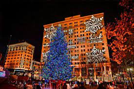 Here Are The 13 Most Enchanting Magical Christmas Towns In Oregon Oregon Winter Portland Oregon Oregon Waterfalls