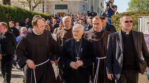 Maybe you would like to learn more about one of these? Erzbischof Hoser Zufolge Ist Die Mafia In Medjugorie Prasent Fsspx Actualites Fsspx News