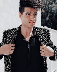 Because I Thought He Looked Good Massoud Naomi Scott Aladdin