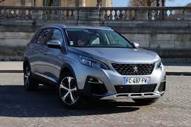 Le grand suv modulable de 5 à 7 places , technologique et raffiné. Essai Peugeot 5008 Puretech 130 Ch Eat8 Elle Nous Met Dans La Boite