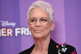 Jamie Lee Curtis Tells Allison Janney to 'Go F--- Yourself' as She Reacts  to Her Pantsless Red Carpet Appearance
