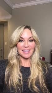 Heather Pell's Instagram, Twitter & Facebook