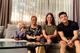 Kim chiu on staying friends with her ex: Xian Lim Breaks Down In Tears After Confirming That His Lola Has Breast Cancer Gma Entertainment