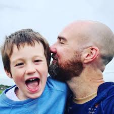 Honestly, I just can't wrap my head around it… 🤦‍♂️ Mainoo sitting