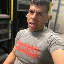 Andy Valverde (@thedallasgeek) • Instagram photos and videos