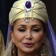 Yonca evcimik'in i̇rem rec etiketiyle yayınlanan 15 albümünde yer alan çok mu zor? Yonca Evcimik Net Worth 2020