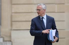 Parallèlement à sa vie politique, bruno le maire brille aussi par sa plume. Redesign Bruno Le Maire Sole Master Aboard Bercy Archyde