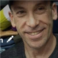 Robert Donis's Instagram, Twitter & Facebook