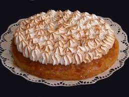 Tatin Meringuee Au Caramel A La Fleur De Sel Tarte Tatin Recette Tarte Tatin Gateaux Et Desserts