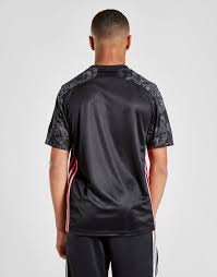 After unveiling its classic home and spring pink away kits last month, real madrid has released its third jersey ahead of the 2020/21 season, a subtle black and grey offering. Black Adidas Real Madrid 2020 21 Third Shirt Junior Jd Sports