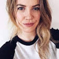 Isabella Poole's Instagram, Twitter & Facebook