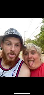 Can someone edit a photo to add angel wings?