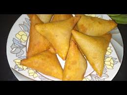 100g tepung terigu 80 ml air atau sesuaikan 20ml minyak garam secukupnya bahan isi samosa: Cara Membuat Samosa Isi Kentang Youtube