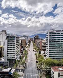 Guía de centros de eventos en santiago (comuna): Chile On Instagram Las Condes Es Una Comuna De Chile Ubicada En La Region Metropolitana De Santiago El Area E San Francisco Skyline Skyline Travel