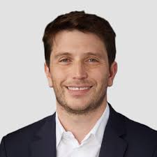 Empowering Organizations: Core Leader's Leadership Excellence