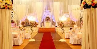 Pakej dewan termasuk red carpet,walk way piller dan pintu. Double Is A Challenge Simple Is Elegance Arjuna Cipta