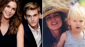 Cindy Crawford estaba “muy orgullosa” de su hijo antes de la muerte de él en centro de rehabilitación