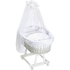 Auch die matratze für den baby stubenwagen sollte mit viel bedacht ausgewählt werden. Stubenwagen Birthe Komplettset Hearts White Alvi Mytoys