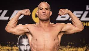 'the spider' scores a one punch knockout in round 1 of their triller bout the spider flashed the striking power that led to the longest ufc winning streak of all time Zszgjulwd5rskm