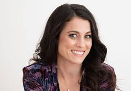 Lesley Ray's Instagram, Twitter & Facebook