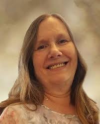 Laurie Houser's Instagram, Twitter & Facebook