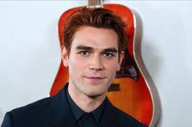 Keneti james fitzgerald kj apa (born 17 june 1997) is a new zealand actor. Vwfickm3kaaezm