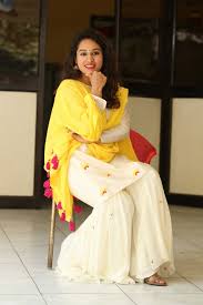 Beauty Galore HD : Pooja Ramachandran at movie Law success press meet