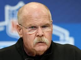 Who is the youngest NFL quarterback to win the Super Bowl?