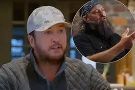 Jake, Luke, Dierks and Peyton Manning Take a Trip Together