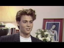 Uwagę krytyków zwrócił tytułową kreacją w filmie tima burtona edward nożycoręki (1990). Flashback 24 Year Old Johnny Depp Is Not A Fan Of Hollywood Youtube