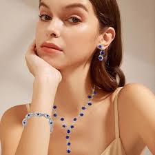 Tenue Orientale Femme EVER FAITH Collier Femme Triple Goutte D'eau Style  Fastueux Avec Ruban Tissu Cristal Strass Cadeau Champagne Collier Multirang