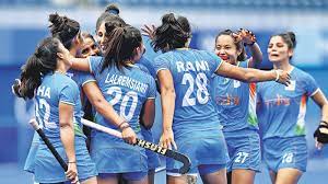 Eleven players take the field at a time. Celebs Wish Women S Hockey Team Ahead Of Semi Finals At Olympics We Are Proud Of You Marketshockers