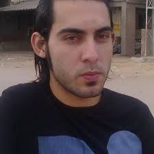 الدكتورة ميرة مراد البلوشي رحمها الله كانت قد انتهت من كتابها (ما قبل  النور) ووافتها المنية إثر حادث أليم قبل عام تقريبًا فقام ذويها بطباعة  الكتاب وأهداني إياه والدها. كتاب قيّم