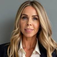 Sarah Koper's Instagram, Twitter & Facebook