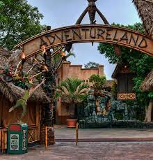 12 Magical Gifs That Bring Disney Characters To Life Disney Rides Disney Disney Theme Parks