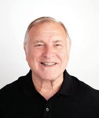 Darren Lowry's Instagram, Twitter & Facebook