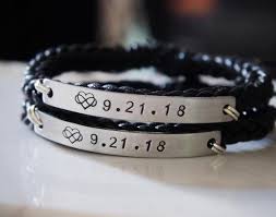 Personalized Couples Bracelets Set Couples Bracelet Couples Gifts Infinity Love Bracelet For Couples Anniversary Gift For Couples In 2020 Couple Gifts Anniversary Gifts For Couples Couple Bracelets