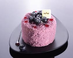 Individuel Venus Vanille Intense Et Myrtille By Lenotre Blueberry Cassis Spongecake With A Heart Of Vanilla Cream And Lenotre Patisserie Dessert Patisserie
