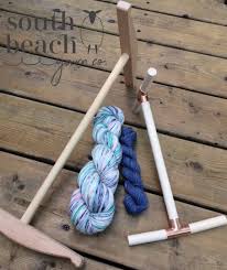 Niddy Noddy Guide - How To Make A Hank And Measure Yarn - Ab Crafty