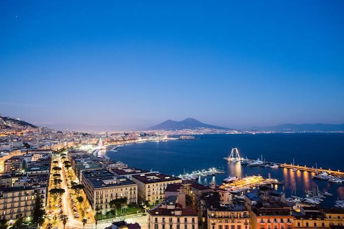 Pagina 8 | Napoli immagini - Download gratuito su Magnific (precedentemente  Freepik)