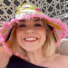 I have wanted to own something in a Pucci print for my entire little life.  The swirls, they have always spoken to me! I am also a HUGE fan of the work