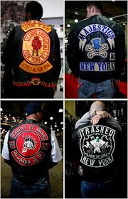 Black And Red Motorcycle Club Colors Colors Le Blog De Tintin Le Biker Alsacien Motorcycle Clubs Motorcycle Gang Biker Gang