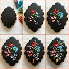 30 Gorgeously Decorated Cookies Too Beautiful To Eat Cookie Decorating Fancy Cookies Beautiful Cookies